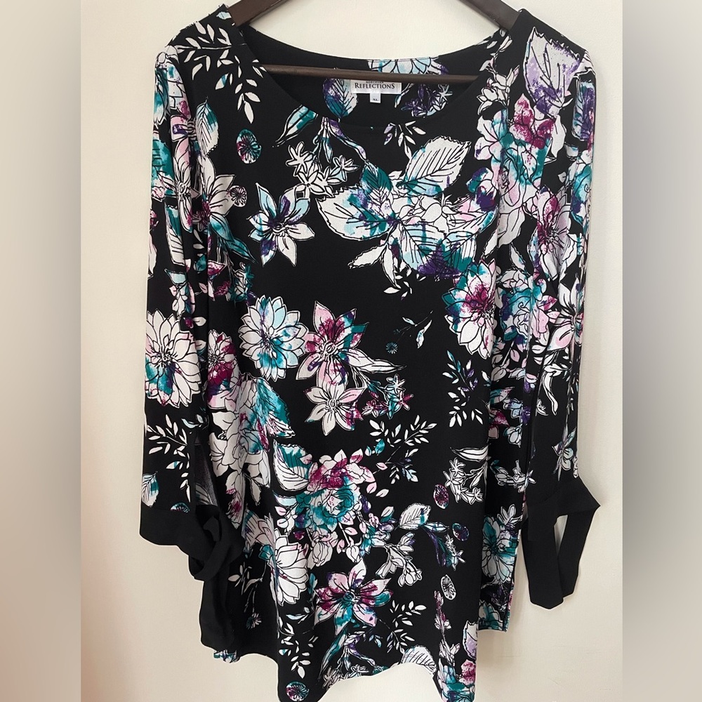 Northern Reflections Floral Print Black 3/4 Sleeve Top